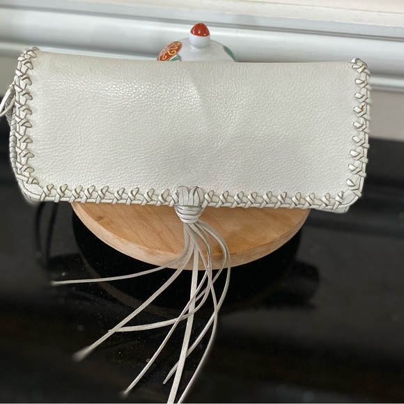 Banana Republic Textured Leather Wristlet Wallet - Picture 2 of 5